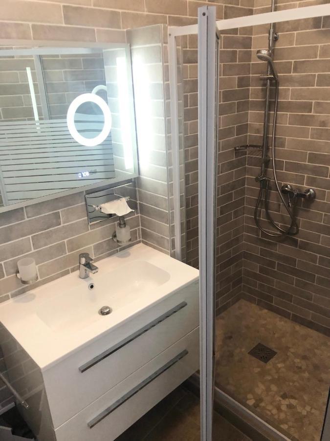 Boroka Apartman Belvaros Veszprem Bagian luar foto